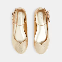 Shiny ballet flats with straps