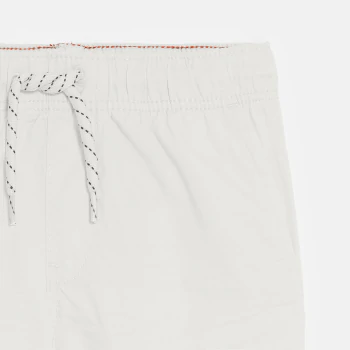 Boy's plain white slim-fit canvas Bermuda shorts